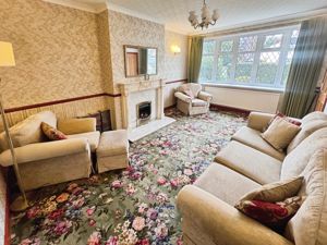 Lounge- click for photo gallery